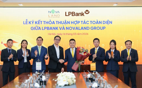 Ông Bùi Cao Nhật Quân đại diện Novaland ký kết hợp tác với LPBank
