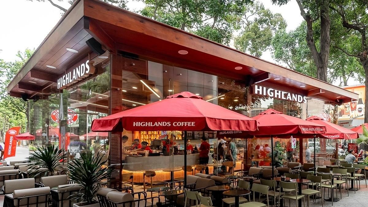 Sau hơn một thập kỷ nắm quyền chi phối chuỗi Highland Coffe, Jollibee giảm tỷ lệ sở hữu xuống dưới 50%.